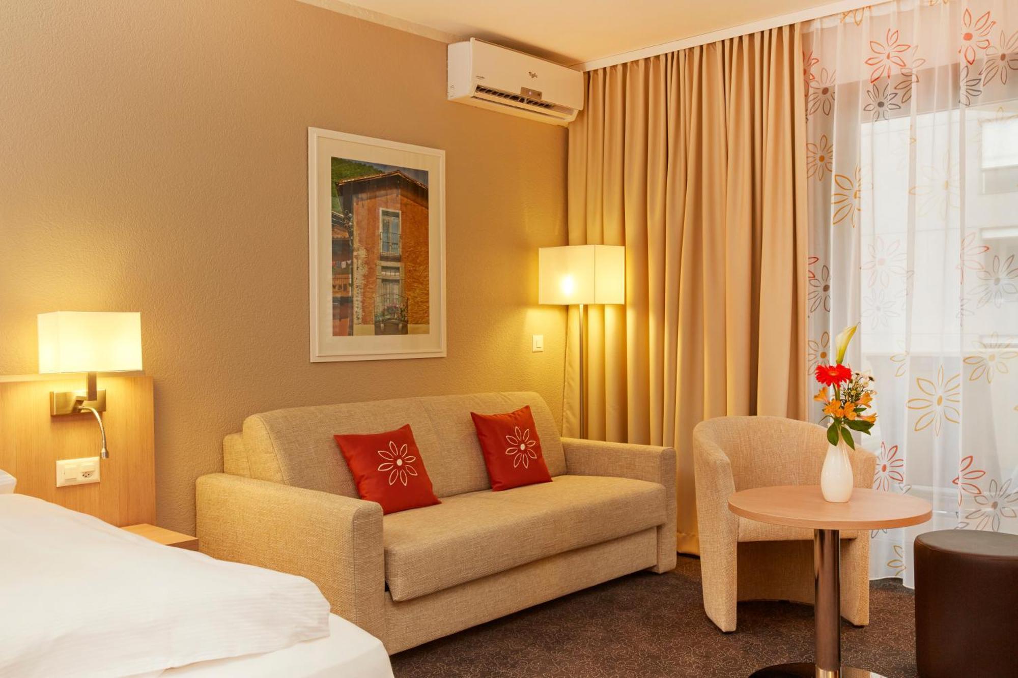 H4 Hotel Arcadia Locarno Exterior foto